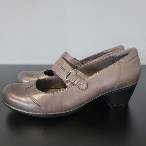 Clarks Emslie Lulin Womens Size 10 M Brown Leather Pump Mary Jane Heels Shoes - Picture 4 of 10